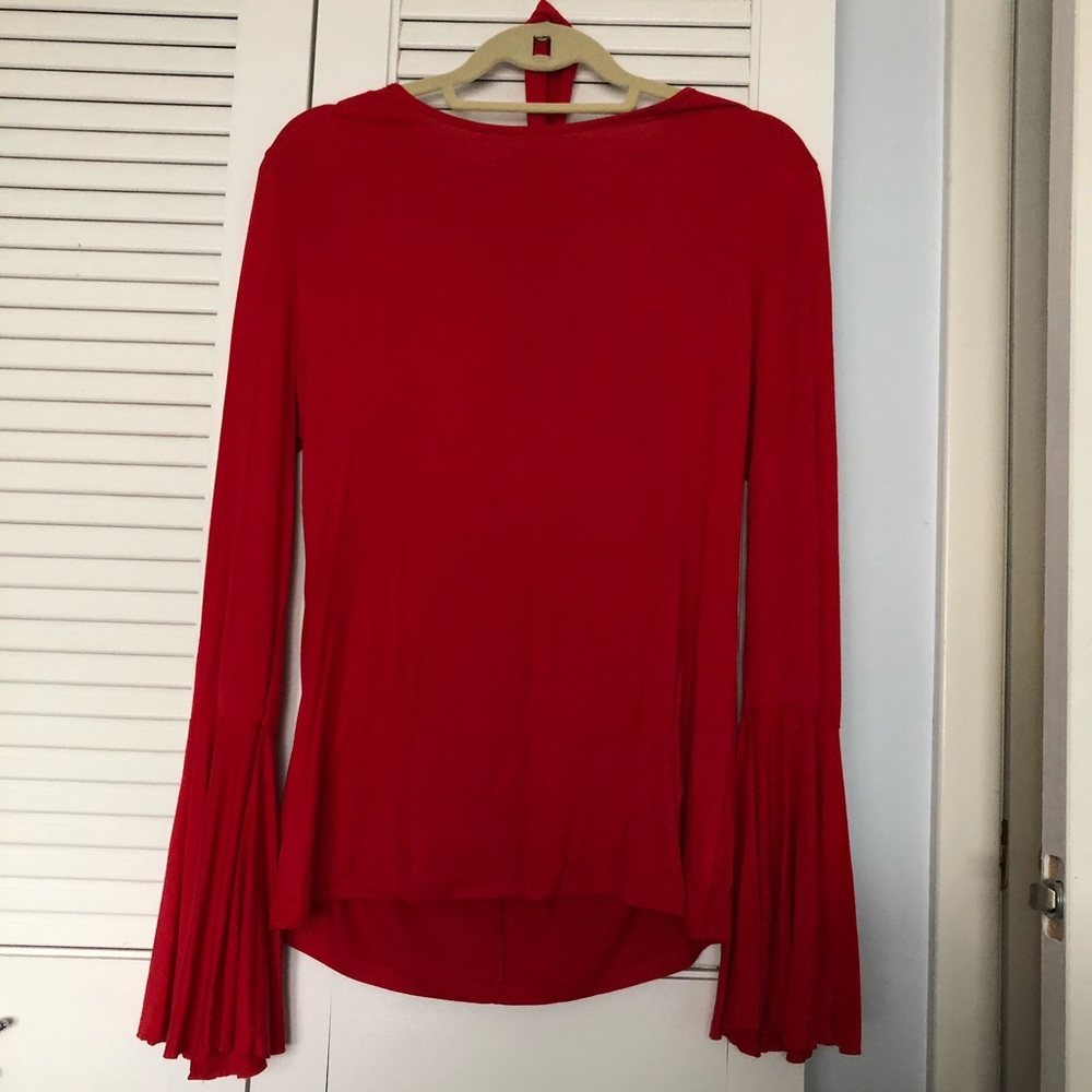 Cotton/polyester blouse with flowing sleeves